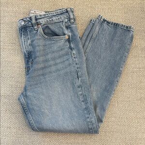 H&M Blue Ankle Cropped Jeans with Faded Wash and Straight Leg